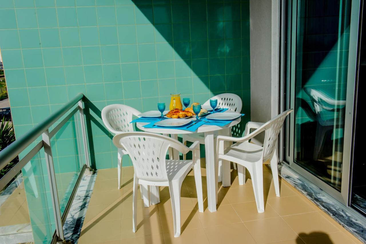 Alojamentos Campo & Mar-T2 Com Piscina São Martinho do Porto Eksteriør bilde