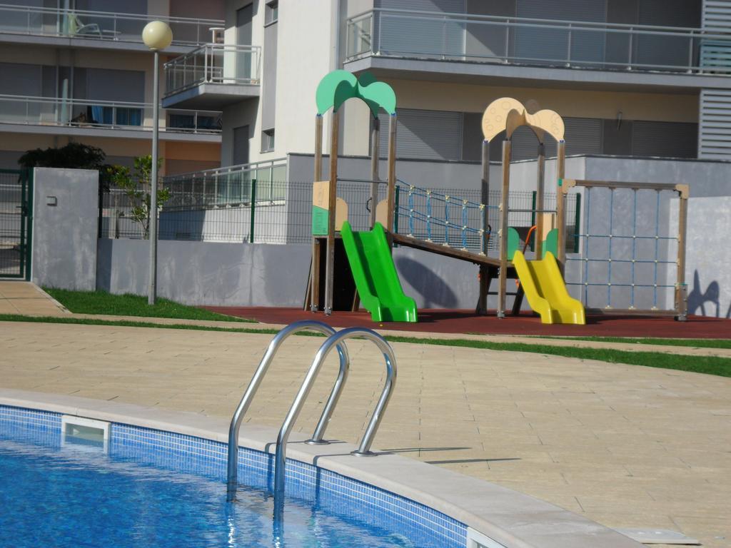 Alojamentos Campo & Mar-T2 Com Piscina São Martinho do Porto Eksteriør bilde